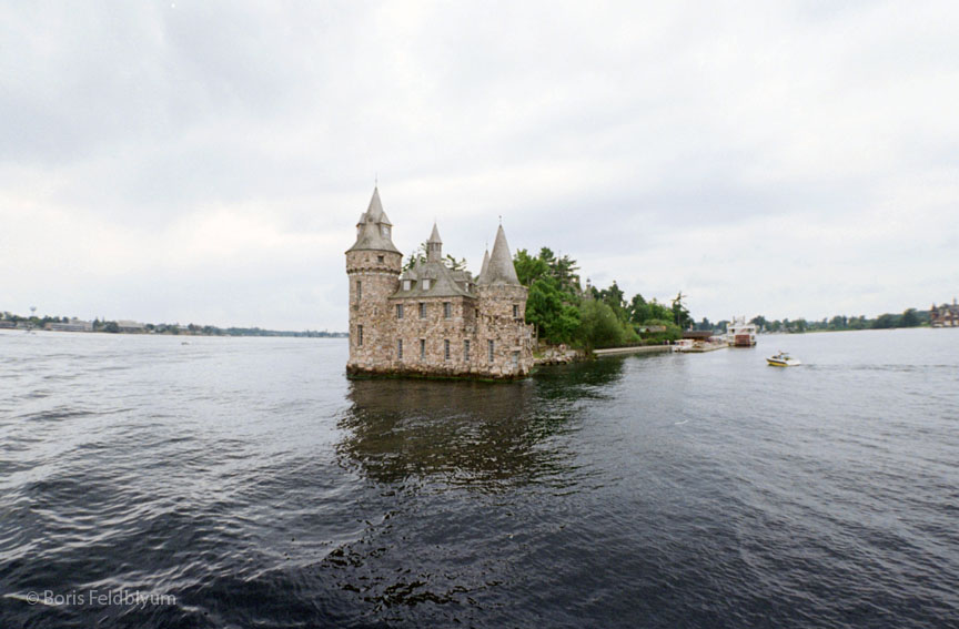 20010820025sc_St_Lawrence_river