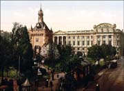 Toulouse_Capitol and public gardens