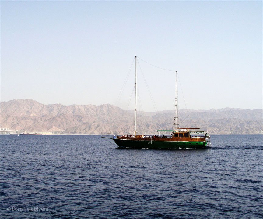 20050129092sc_eilat_cruise