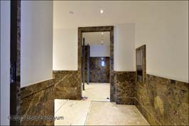 20140219303sc_1275_PA_3rd_floor_bathroom