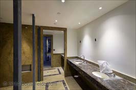 20140320302sc_1275_PA_3rd_floor_bathroom