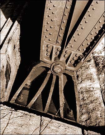Minneapolis_Steel Arch Bridge_24