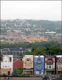 Pittsburgh_PA_View_South_OfeliaStr_houses_2003062903w.jpg (54173 bytes)